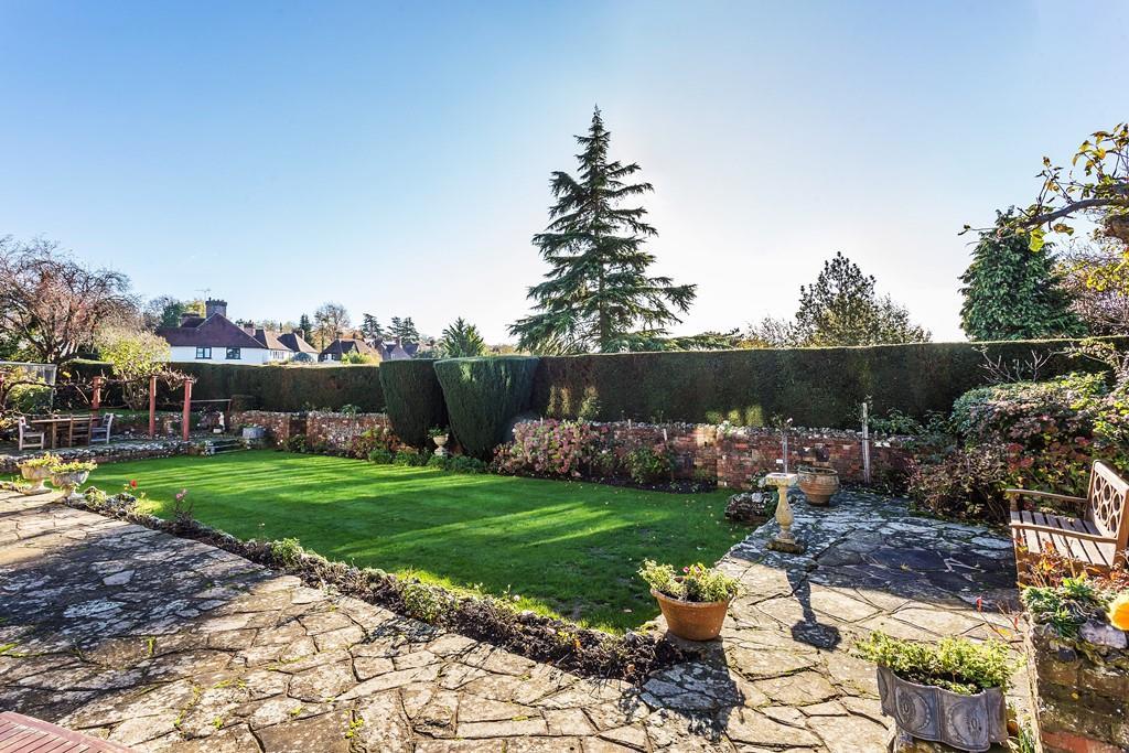 GARDEN1.jpg