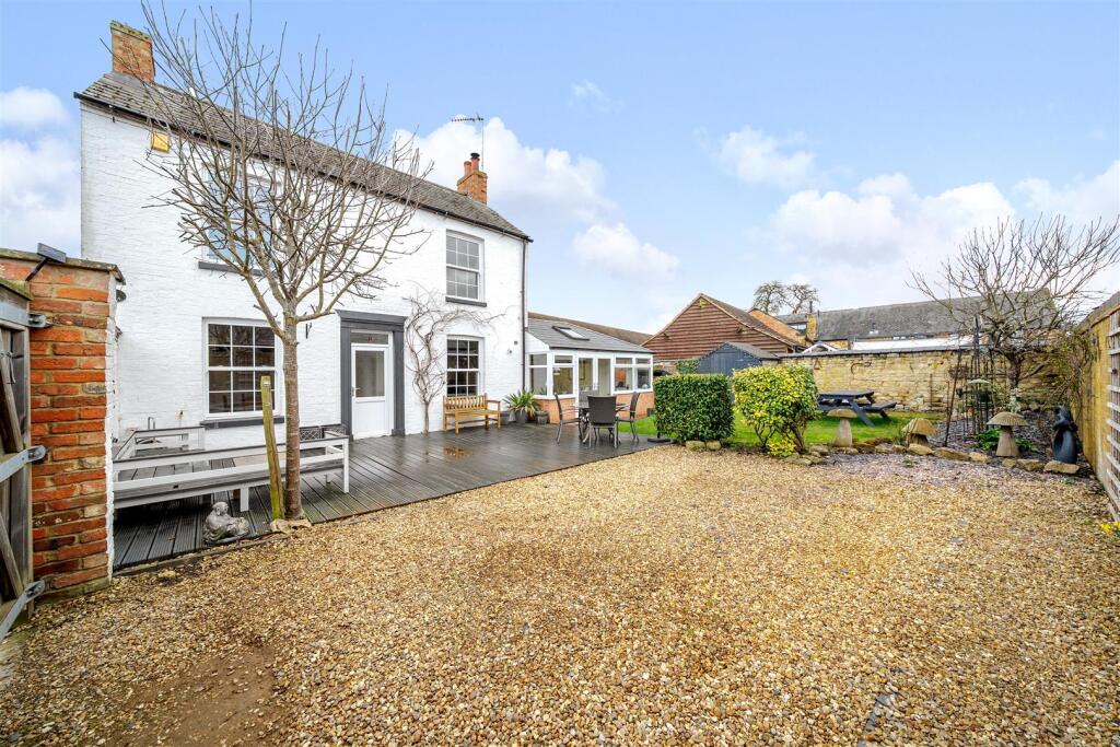 Rose Cottage, 15a Browns Yard, Towcester (16).JPG