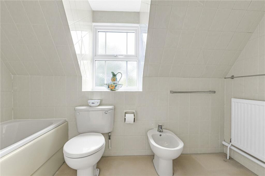 En-Suite Bathroom
