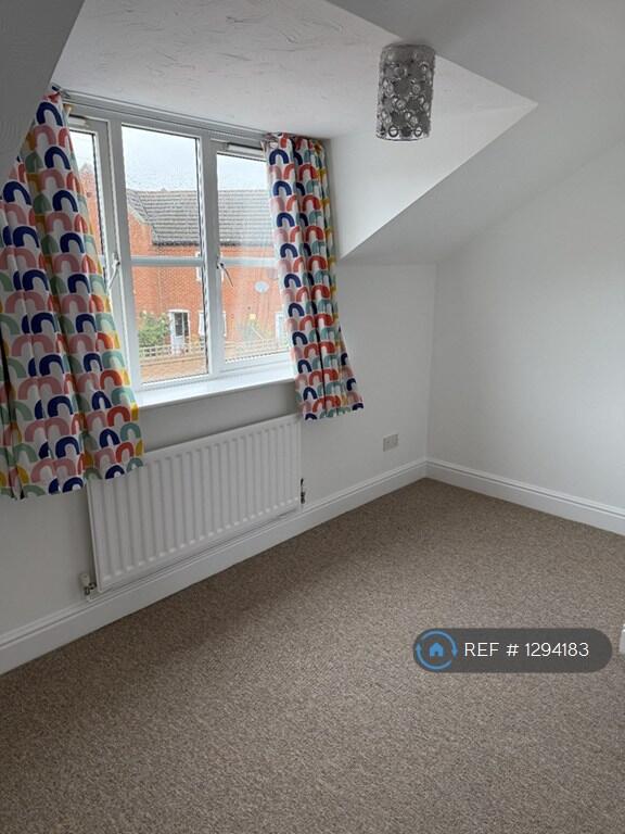 Bedroom 2 (Front Facing)