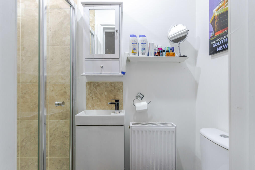 Annexe Shower