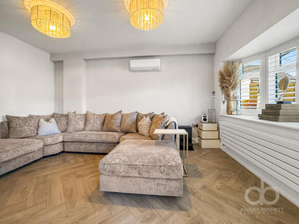 127762agx36390519img170000max656x437