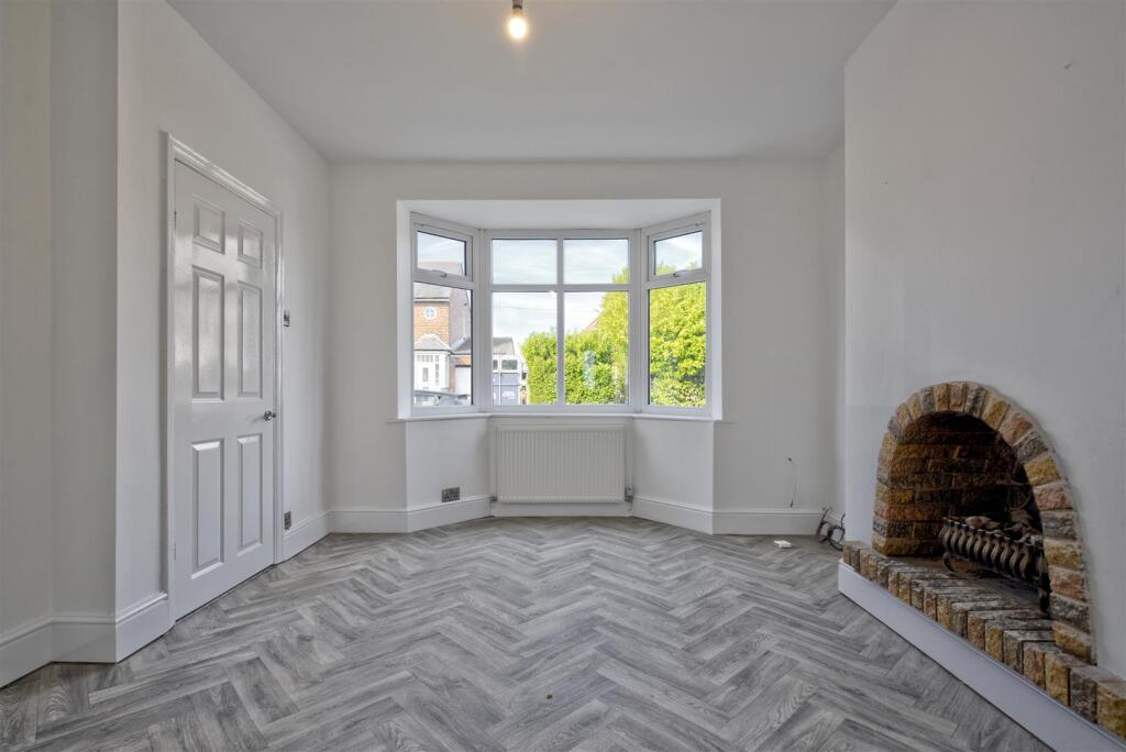 19 School Lane rixton-8.jpg
