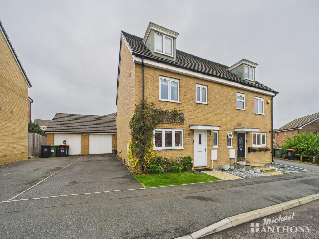 CAM02773G0-PR0368-STILL029