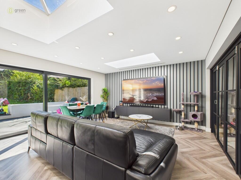 CAM03830G0-PR0221...