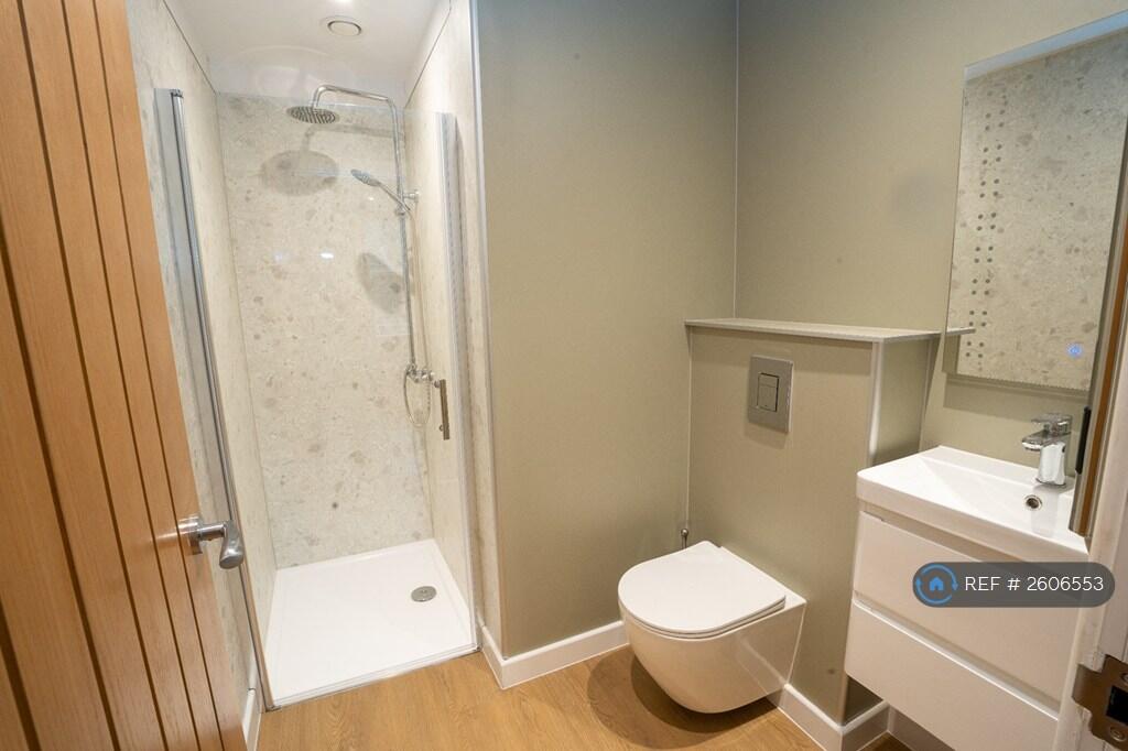 Bedroom 4 En-Suite