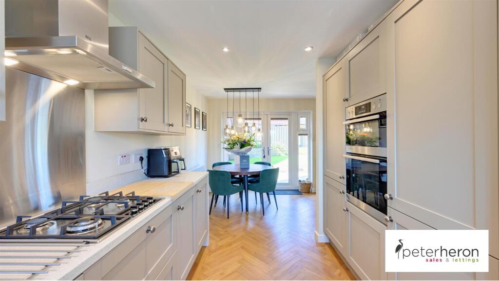 Open Plan Kitchen, Dining And Family Area