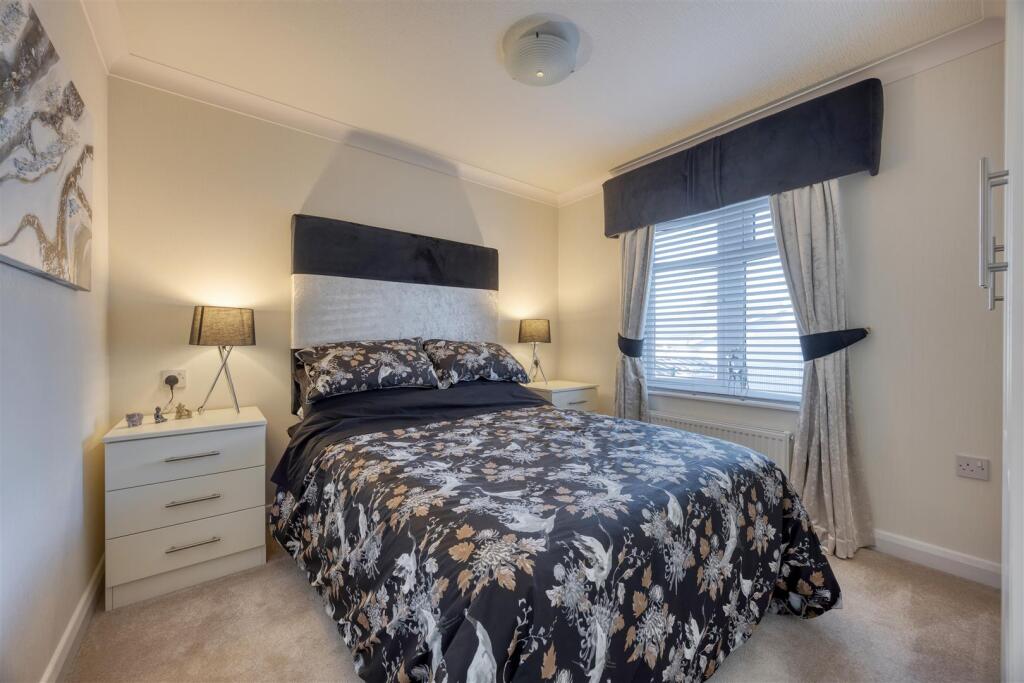 8_MAPLE_CRESCENT_RED_DEER_VILLAGE_017.JPEG