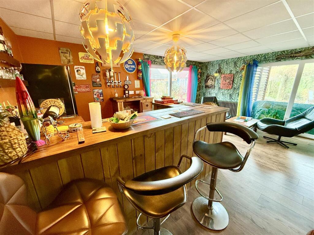 games room bar