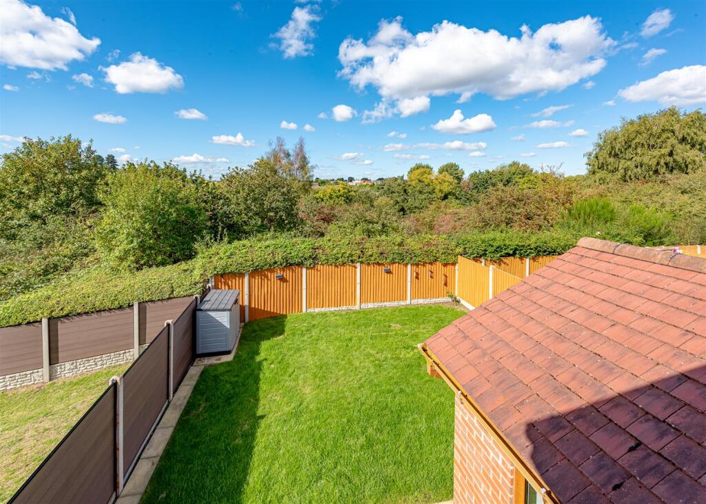 49 Penleigh Gardens-External.jpg
