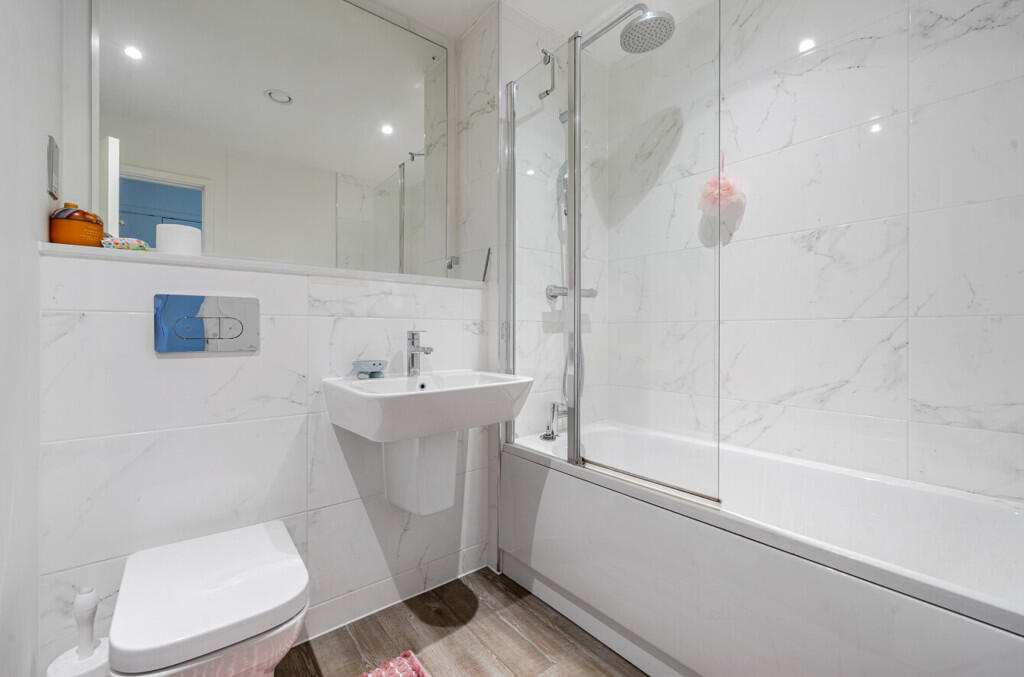 11-68233d35c6b31-...