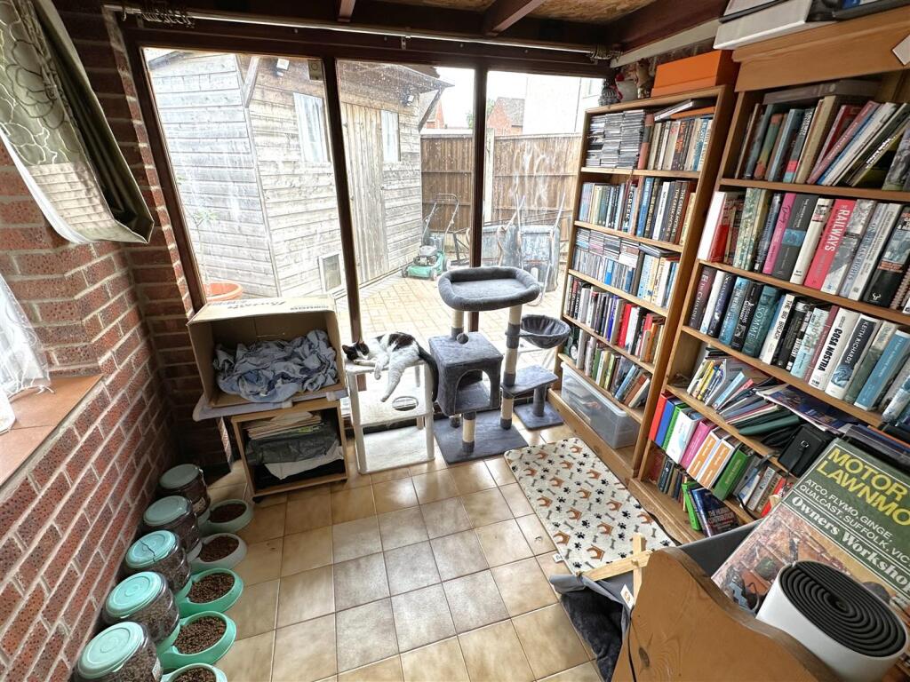 Sun Room 492