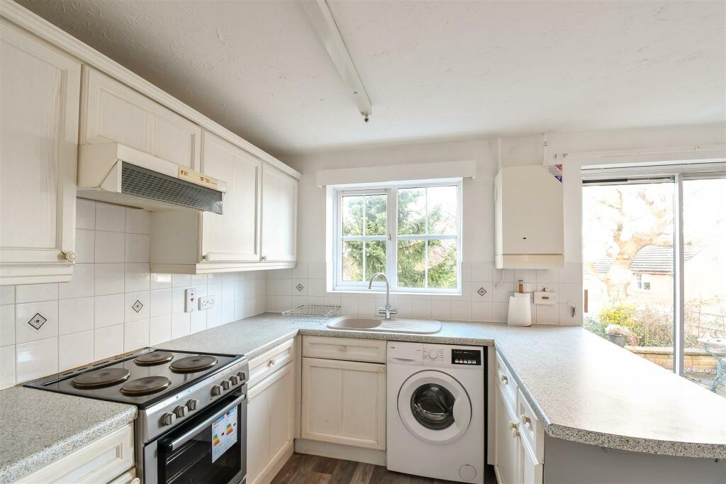 Kitchen/Dining Area