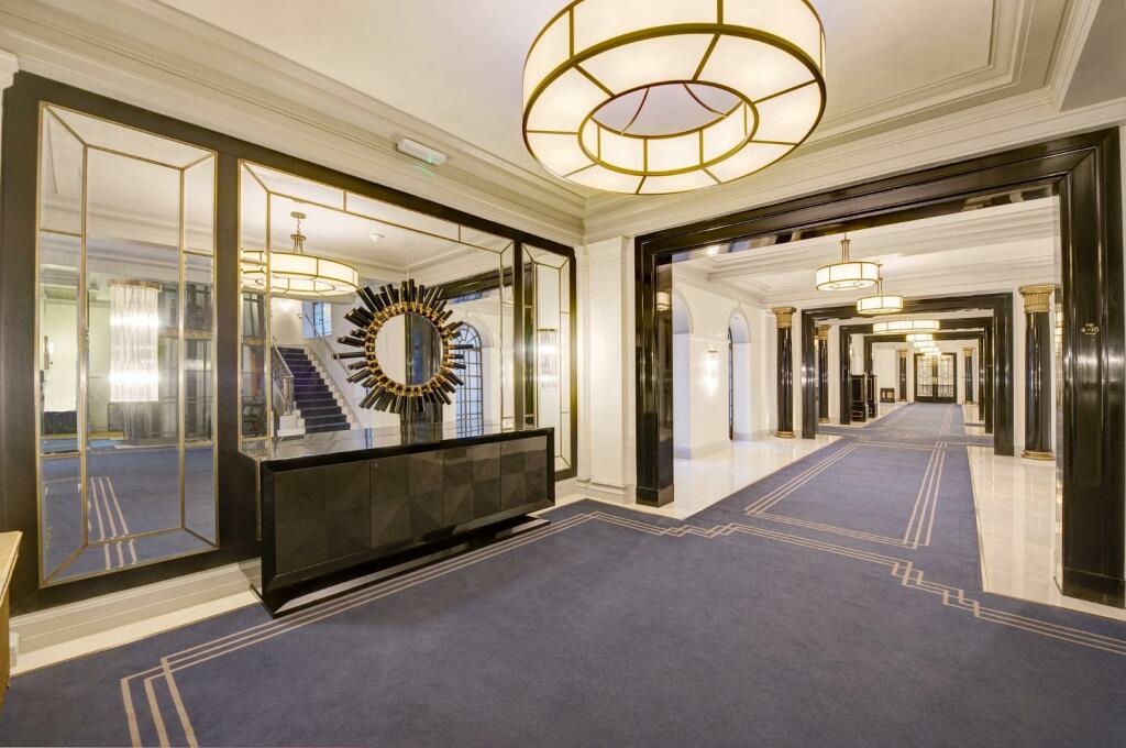 30 bryanston court 364096 corridor_RGB.jpg