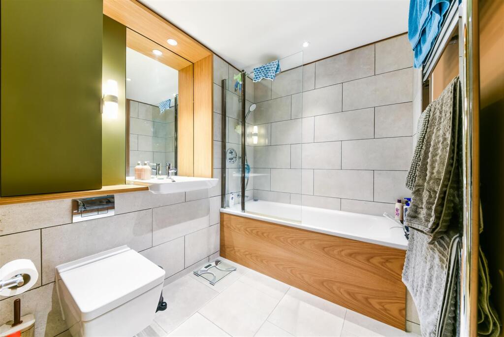 MAUD STREET, 23, 67  (1).jpg