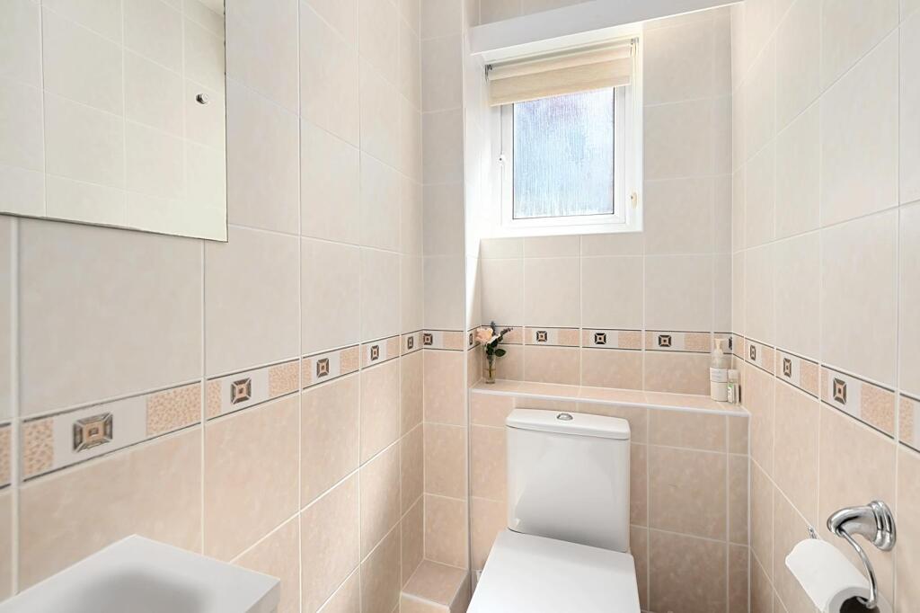 27 Saltdean Way TN39 (1).jpg