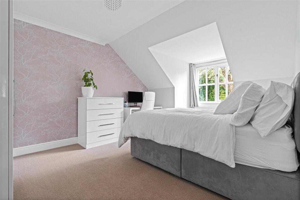 Lingfield Way, Watford, Hertfordshire, WD17