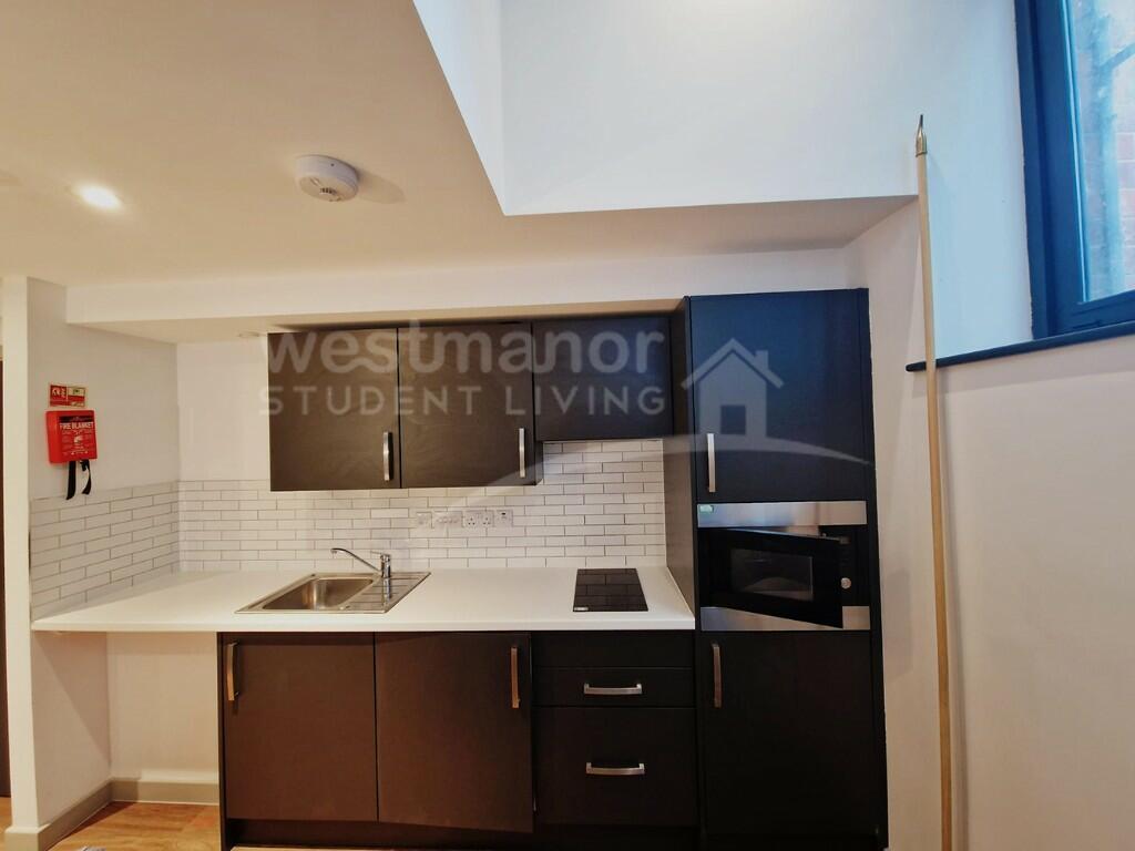 STUDIO 6 - LG