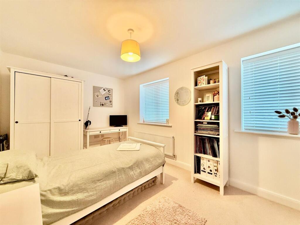 PHOTO-2025-12-12-09-54-47 3.jpg