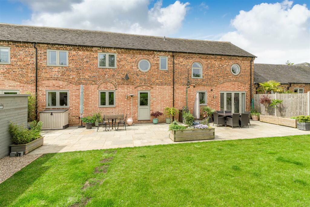 3 Poplars Yard, Shuttington