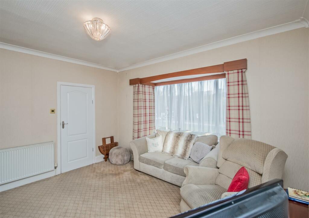 Living Room: