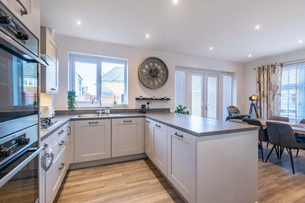 Kitchen Dining Room 4