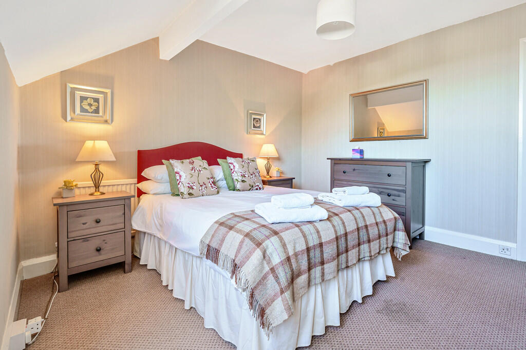 Studio Flat - Bed...