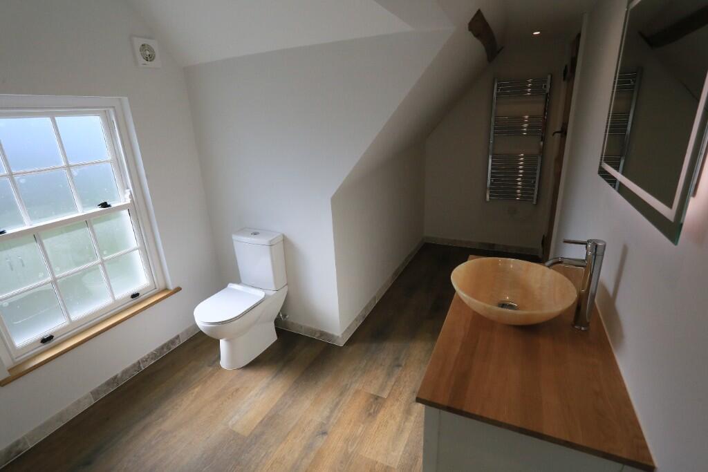 2nd Floor Bathroom