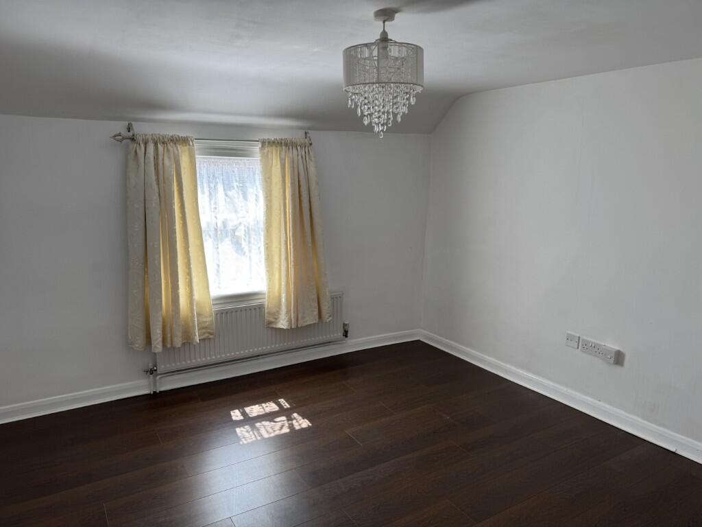 4  Medium  T202508061631.jpg