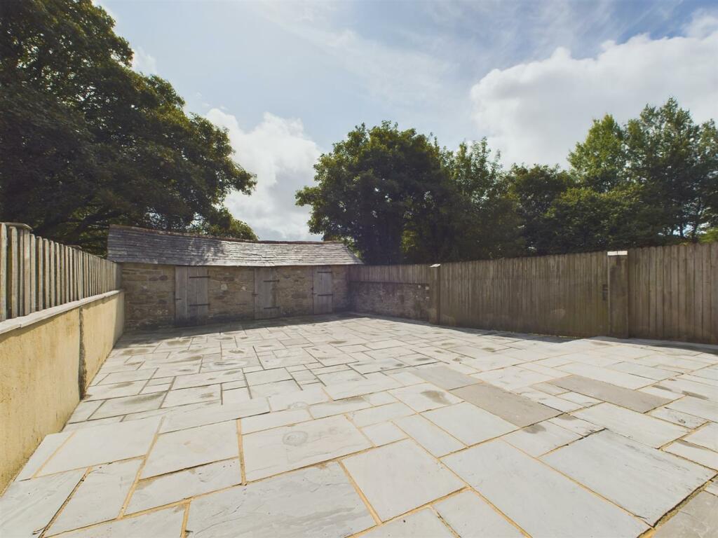 Courtyard Garden