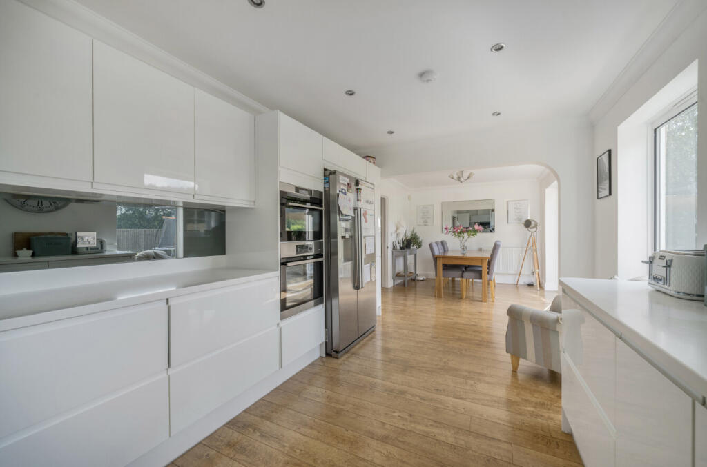 1307203-19-684b09...