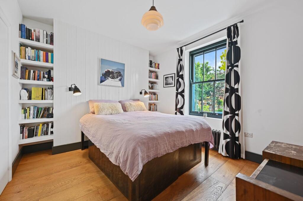 Goldhawk Road - BedroomE3 (1).JPG