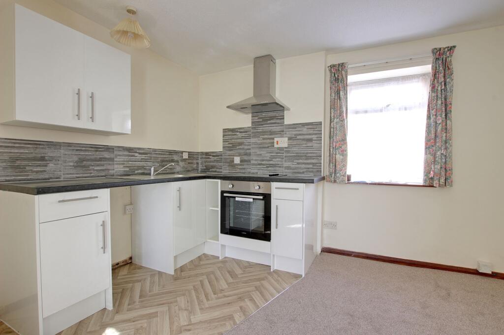 Kitchen / Living Area