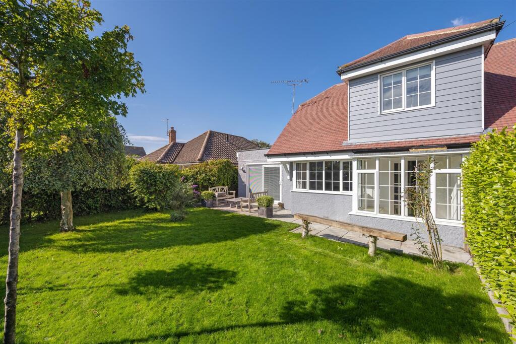 Brook Lane, 32-028.jpg