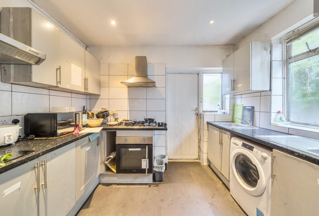 1382205-12-69245e...