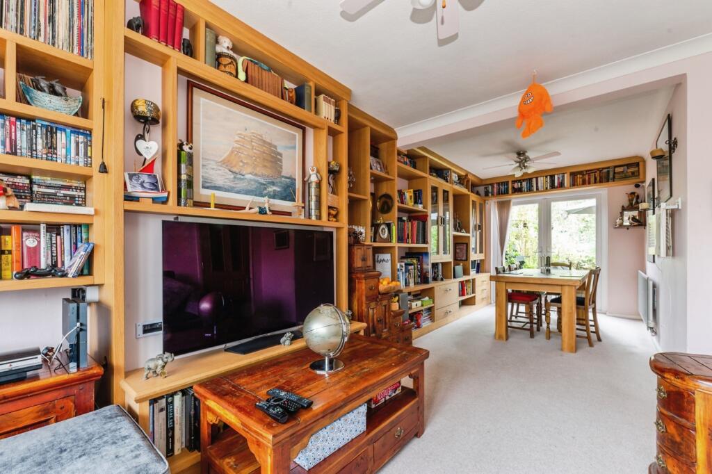 Living Room/Diner