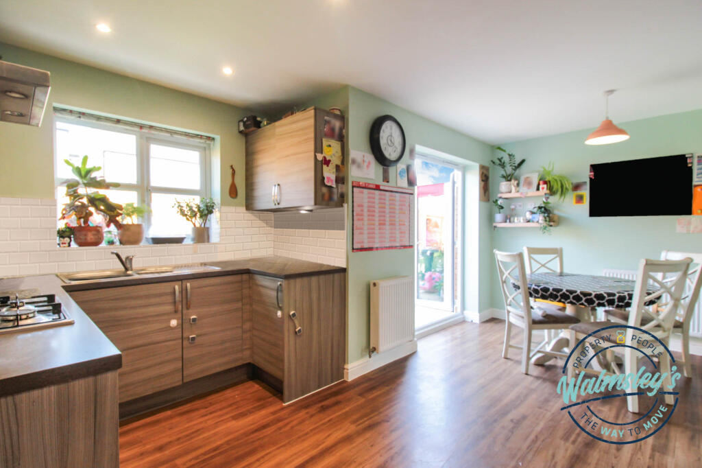 Kitchen dining