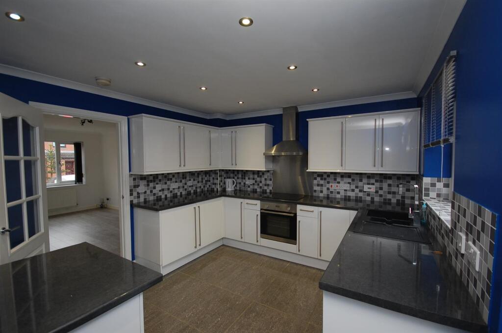 5 Lavender Close (7).JPG