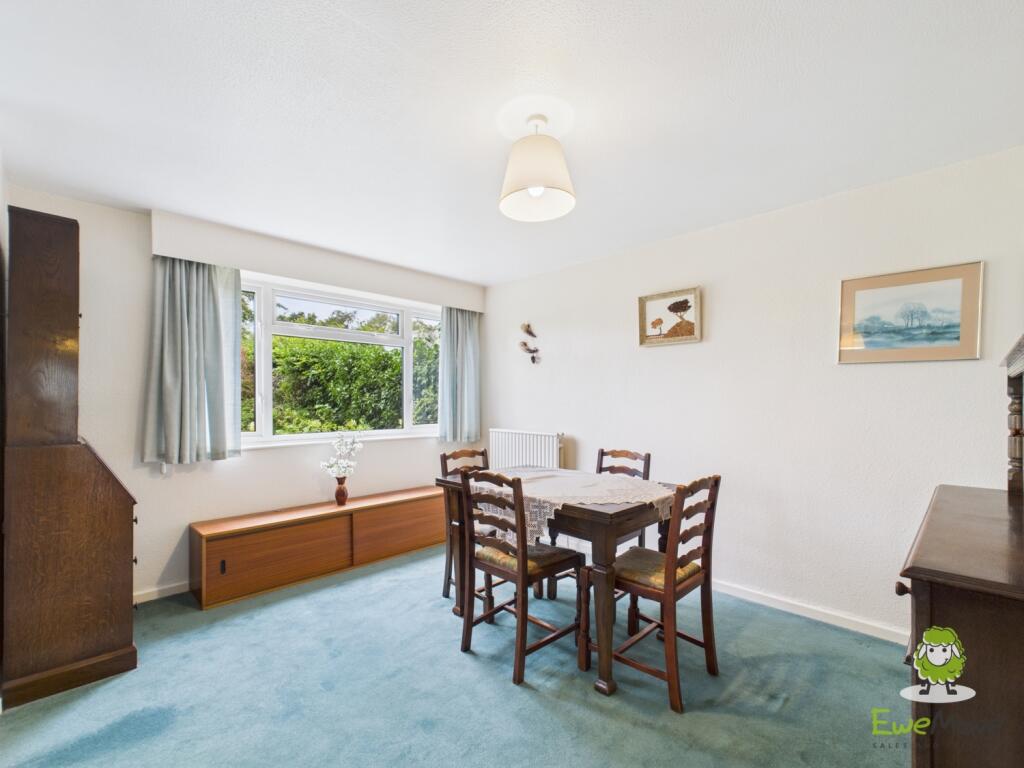 EweMove Estate Agents Basingstoke - Coniston Road 