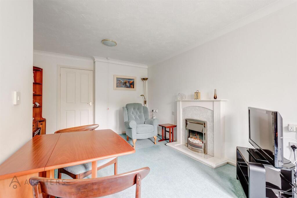 8KingsCourt(Interior)(6of24).jpg