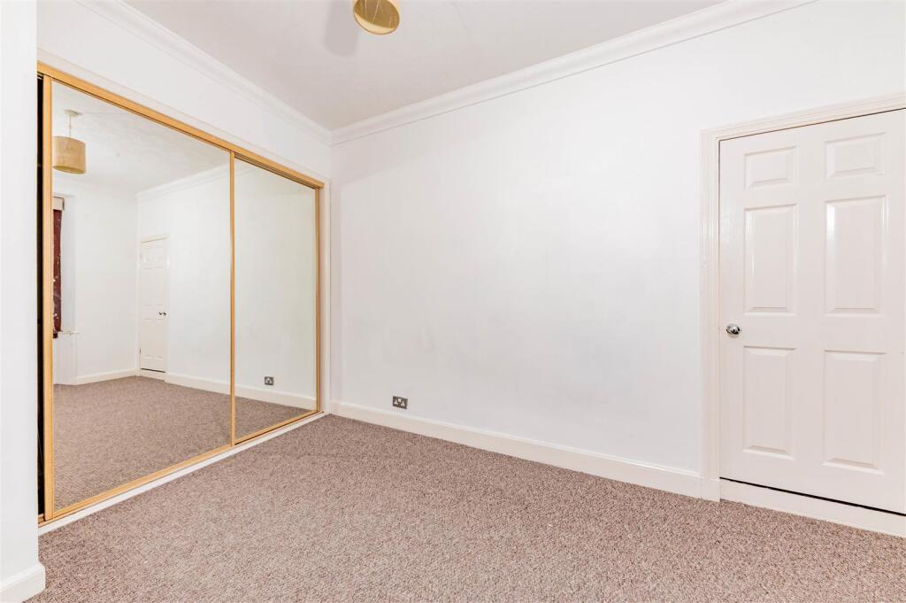 4 Grays Lane Dundee Reshoot-1.JPG