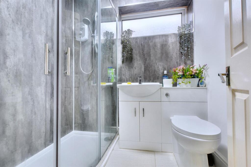 Bathroom.jpeg