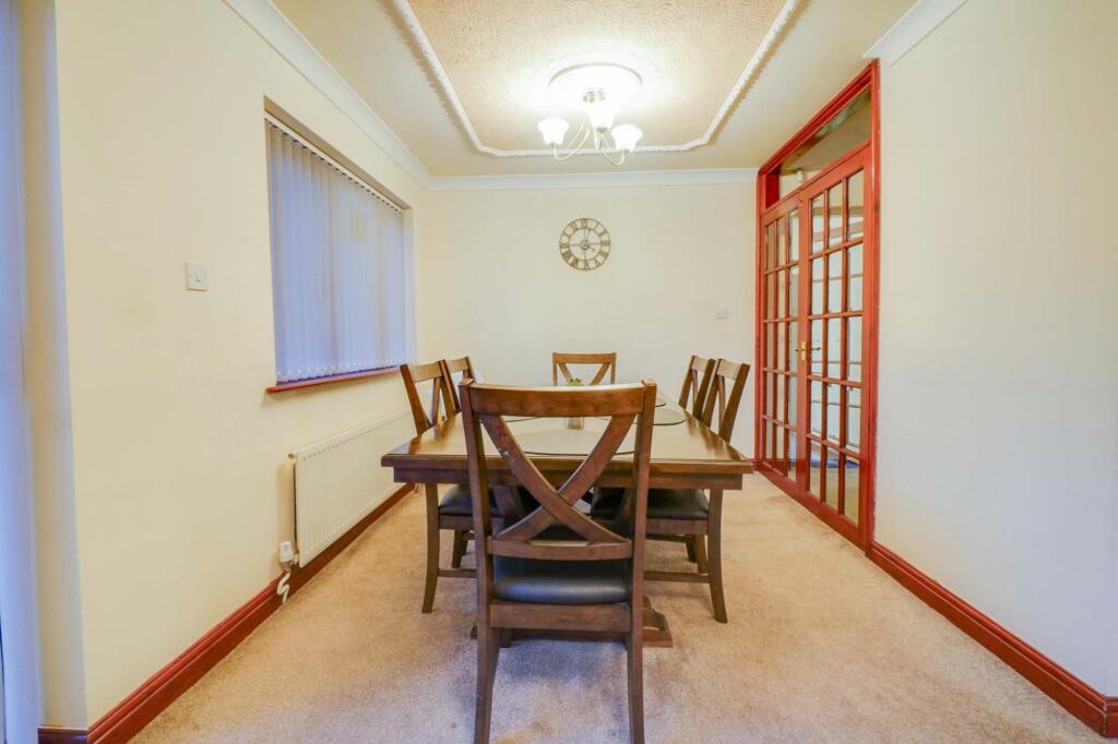 Open Plan L Shaped Lounge Dining Room