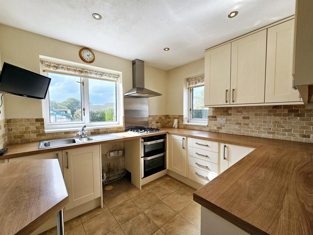 54464640-d281-4157-80f0-6907da99c7c4