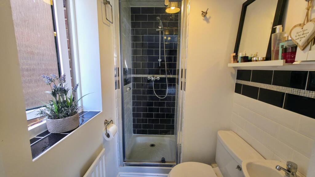 Ensuite Shower Room