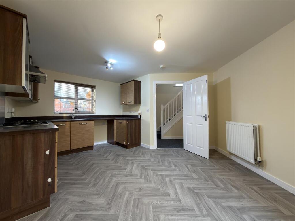 KITCHEN AND  DINER