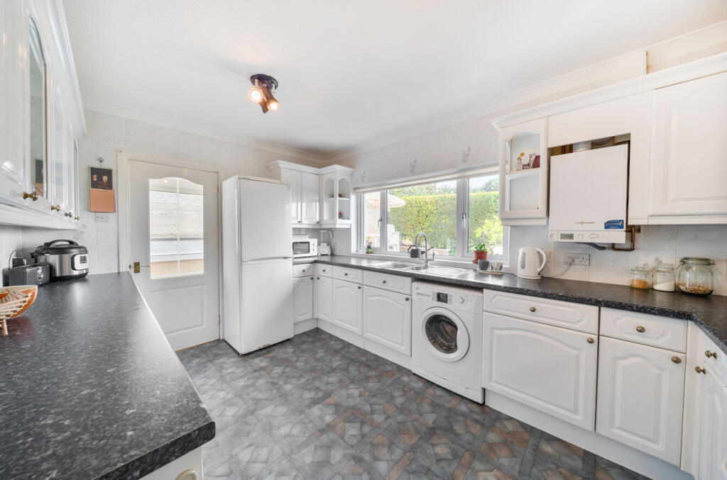 1341352-12-68a866...