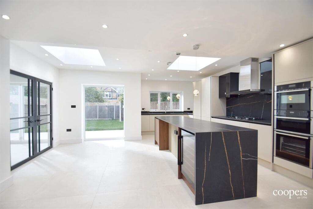 Kitchen/Dining