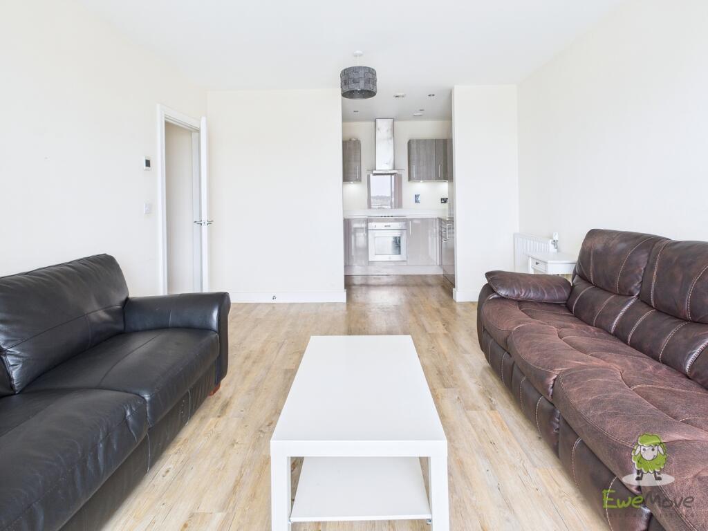 CAM01543G0-PR0154-STILL022