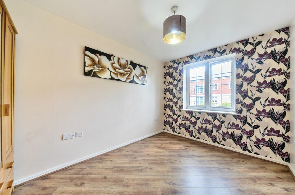 1318965-2-6874efa...